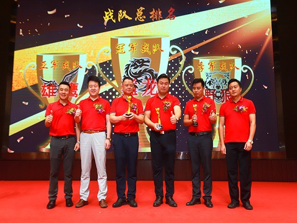 東晟密封-油壓機設(shè)備